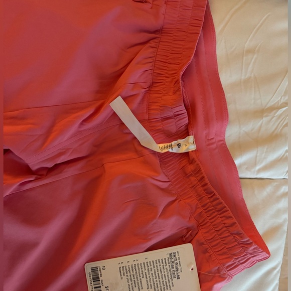 lululemon Swift Mid-Rise Wide-Leg Pant Size 10 - Picture 2 of 5